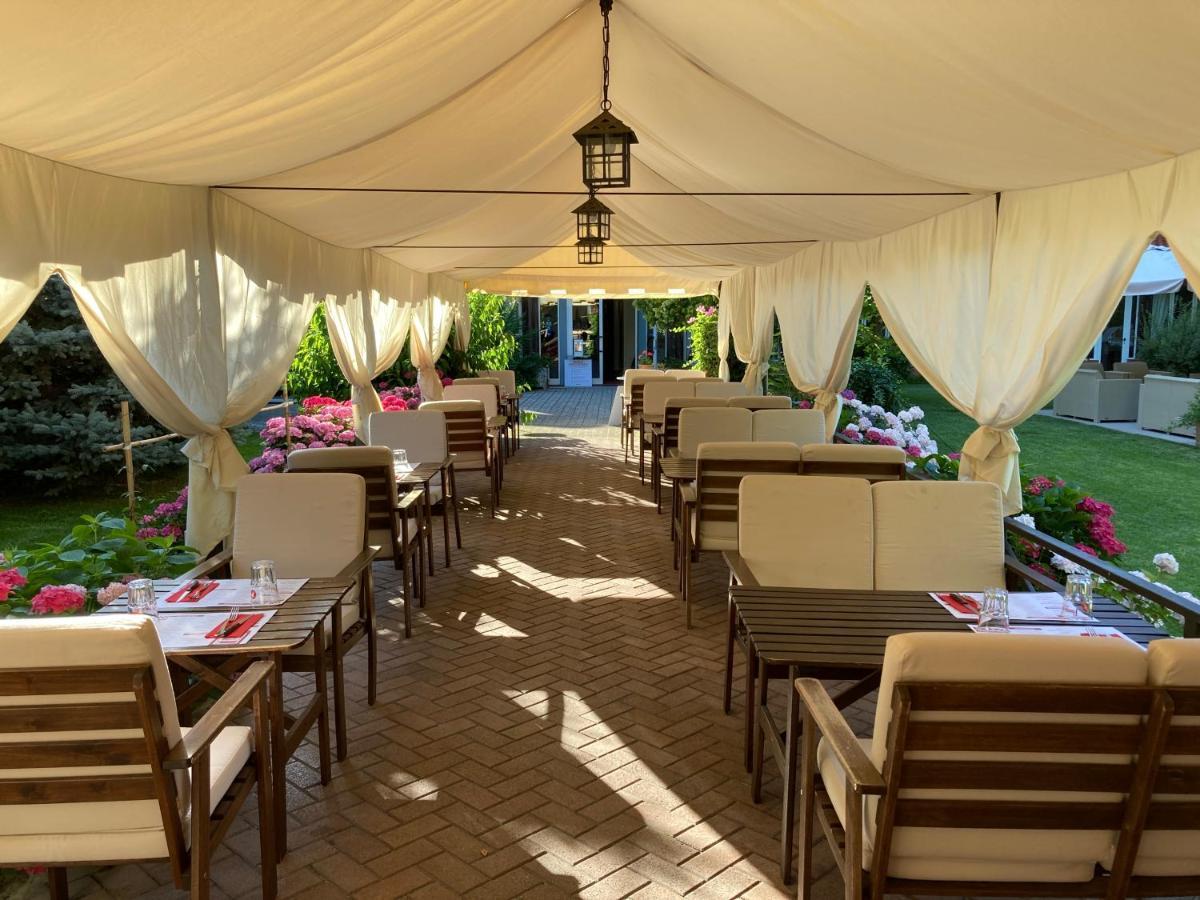 Hotel Milano Pool&Garden Salice Terme Exterior foto