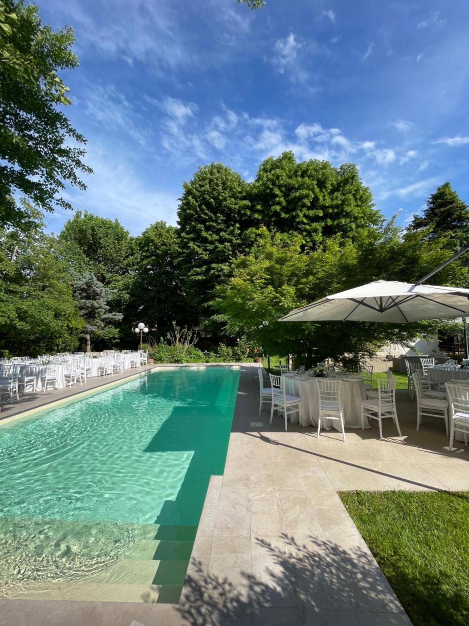 Hotel Milano Pool&Garden Salice Terme Exterior foto